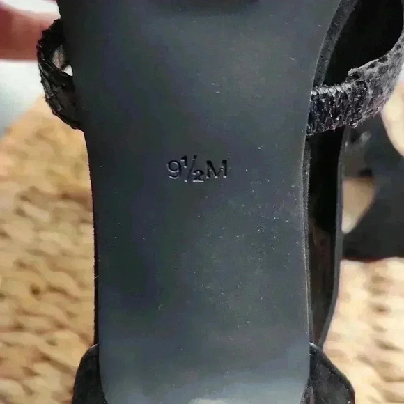 Guess Finnie Heels - Picture 5 of 14